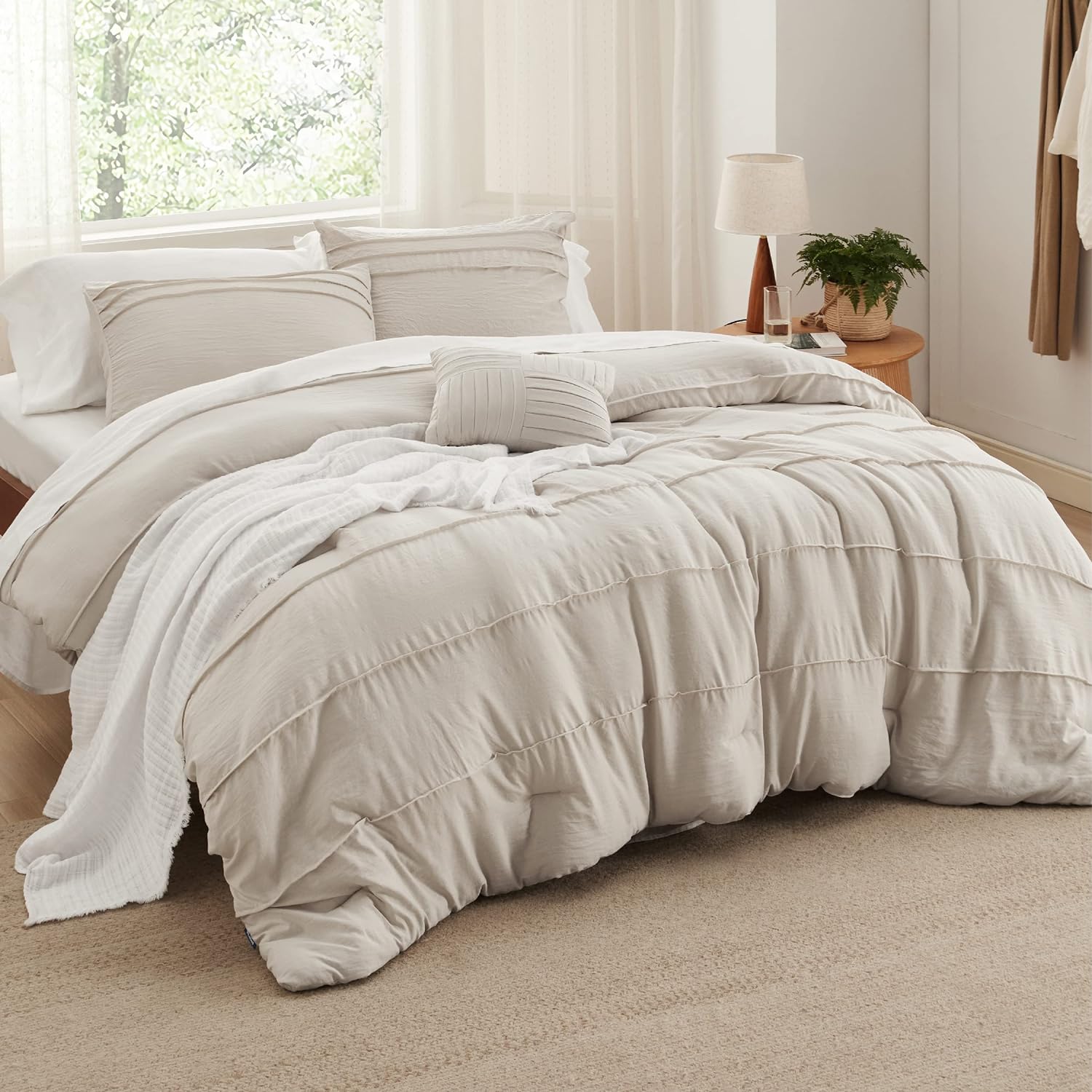 Comprehensive Review of the Bedsure Beige Queen Comforter Set