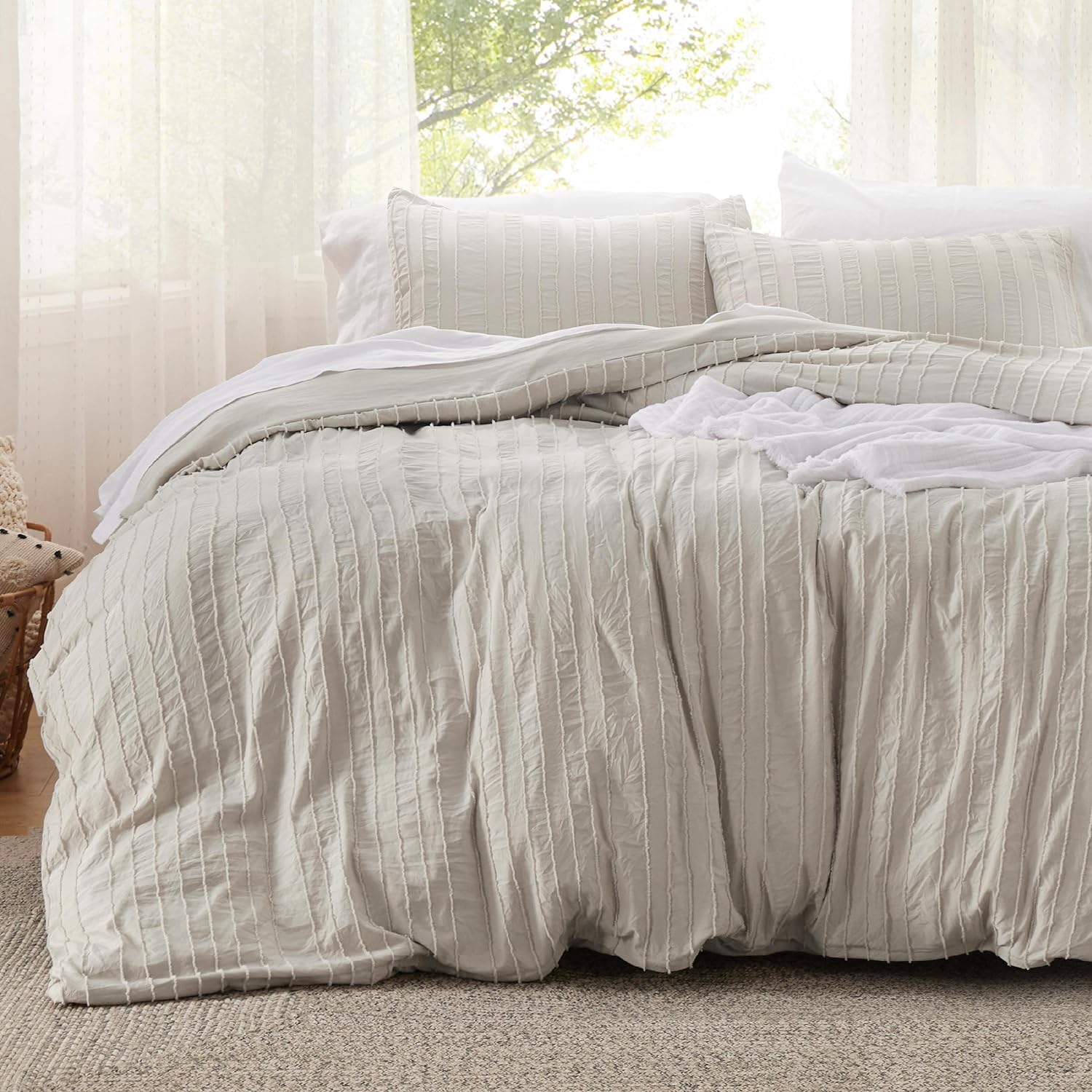 Transform Your Bedroom with the Bedsure Boho Comforter Set