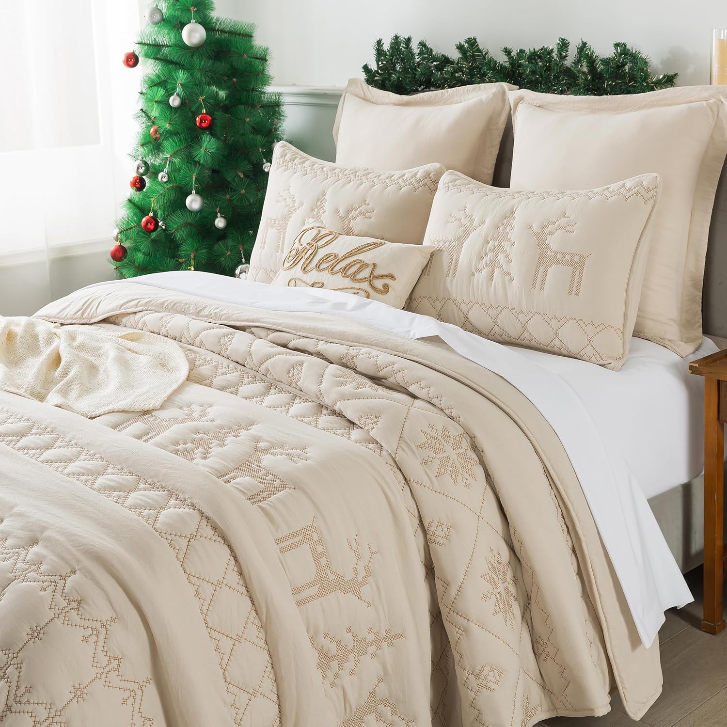 Comprehensive Review of WDCOZY Christmas Queen Size Quilt Bedding Sets